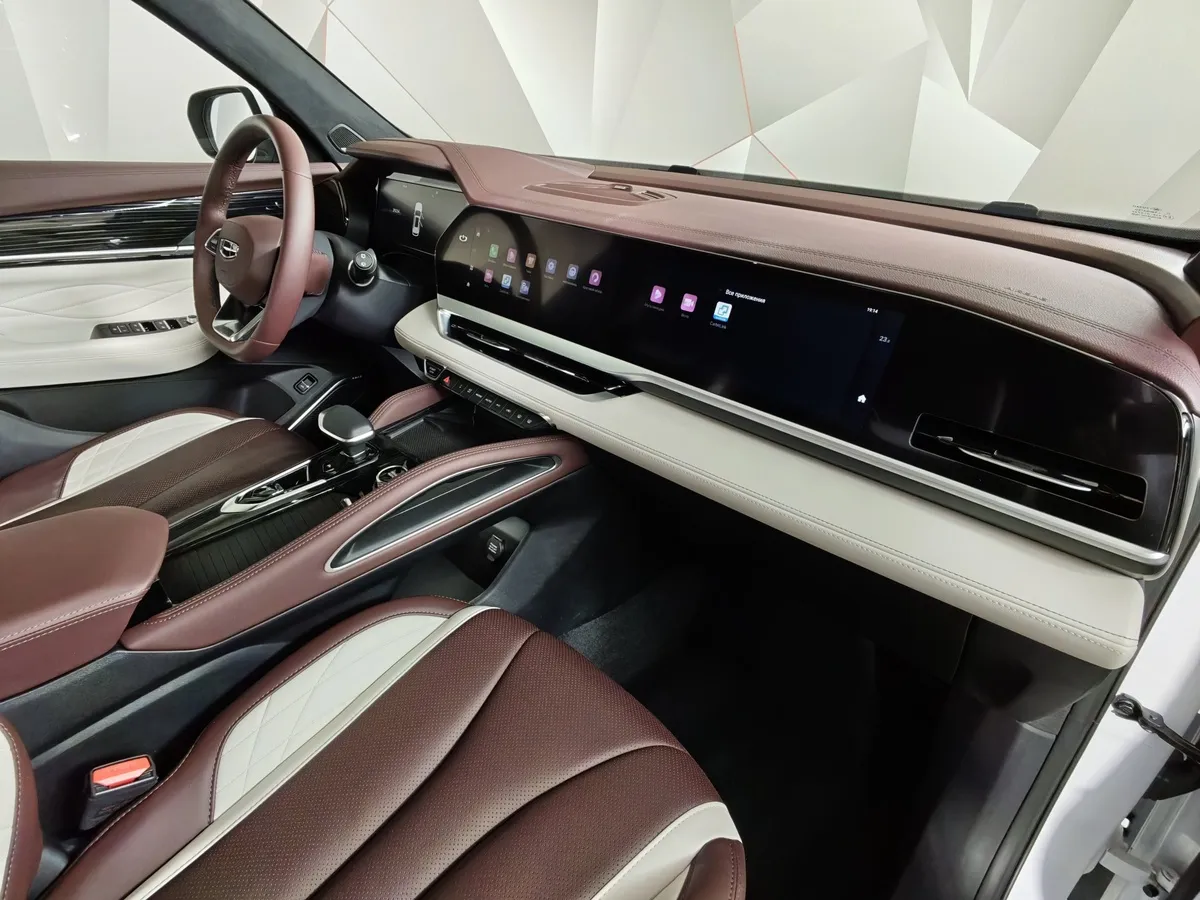 Geely Monjaro 2.0T 8AT 4WD (238 л.с.) Flagship Белый в АВИЛОН. Слайд №13