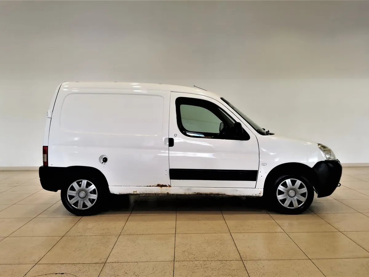 Citroen Berlingo 1.9 D MT (69 л.с.) Белый в АВИЛОН. Слайд №6