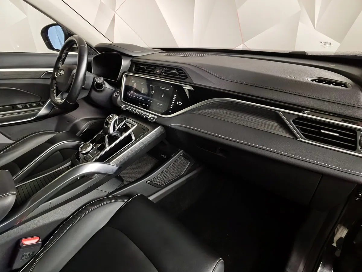 Geely Atlas Pro 1.5T AT FWD (177 л.с.) Luxury Черный в АВИЛОН. Слайд №13