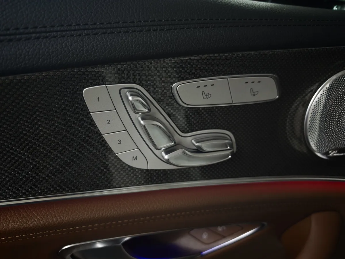 Mercedes-Benz E-Класс E 53 4MATIC+ 9G-TRONIC (435 л.с.) Особая серия Белый в АВИЛОН. Слайд №21