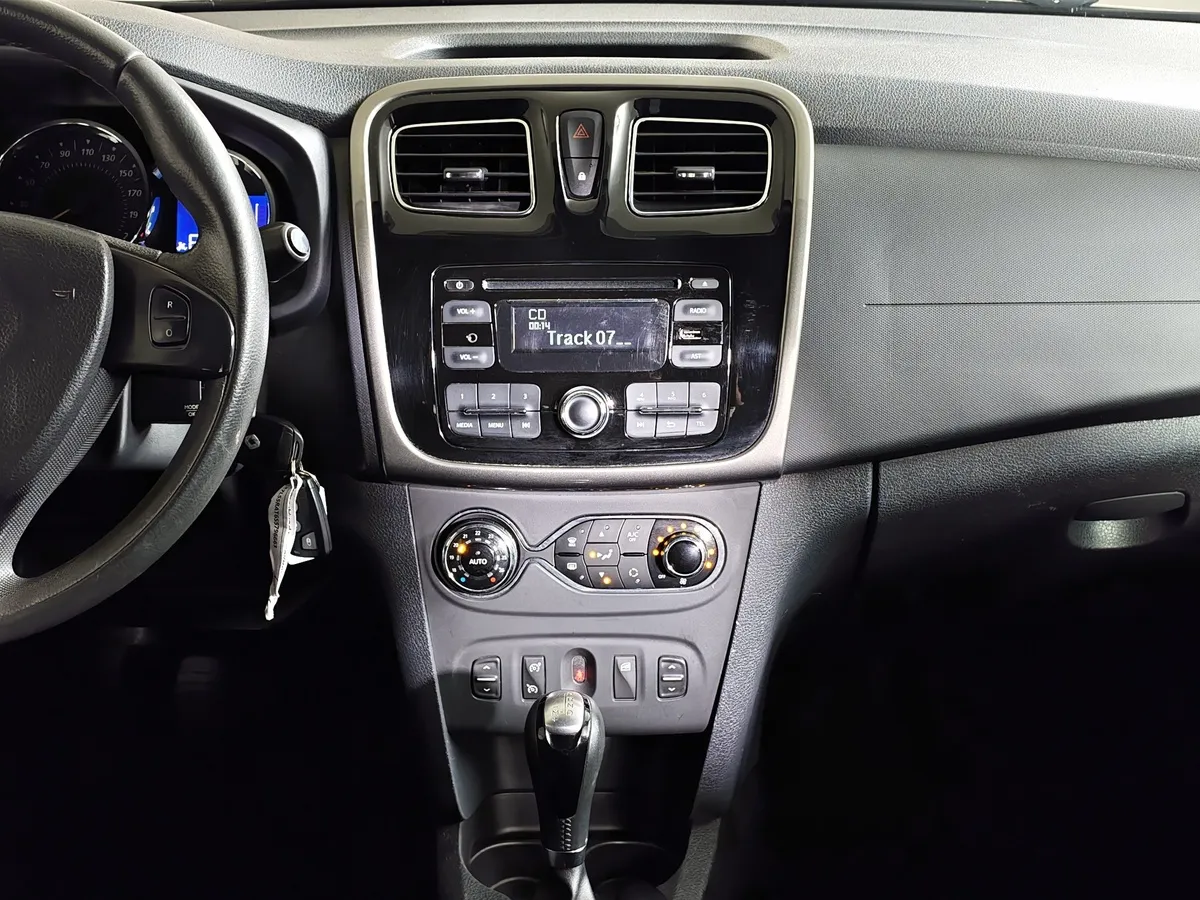 Renault Sandero 1.6 AT (103 л.с.) Stepway Бежевый в АВИЛОН. Слайд №15