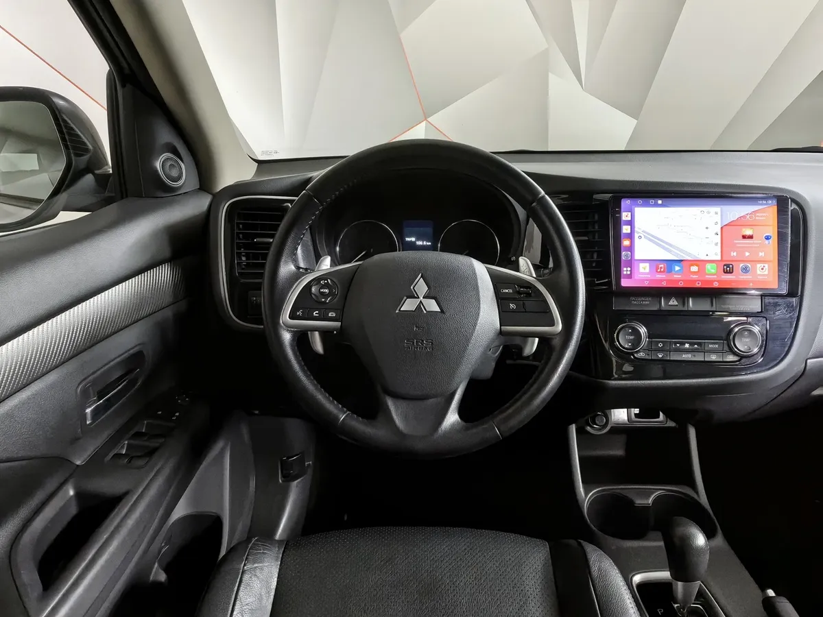 Mitsubishi Outlander 2.4 CVT 4WD (167 л.с.) Серебристый в АВИЛОН. Слайд №19