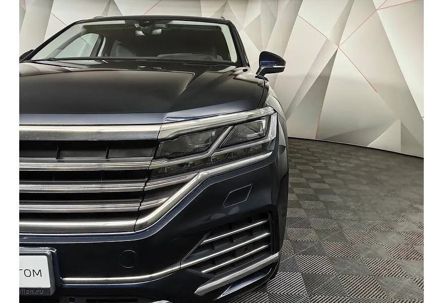 АВИЛОН - Volkswagen Touareg 3.0 V6 TDI Tiptronic 4Motion (249 л.с.) Exclusive Синий - slide 18