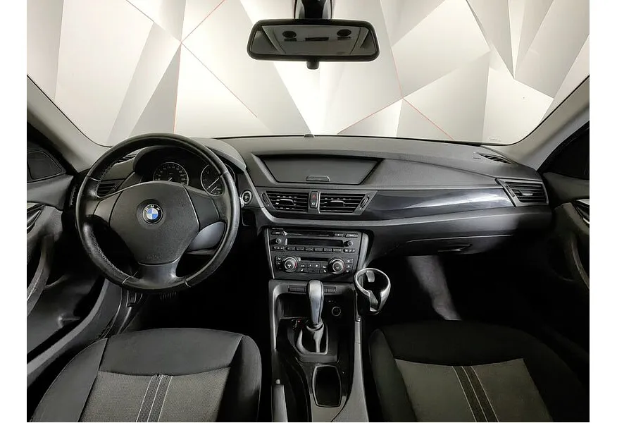 BMW X1 sDrive18i AT (150 л.с.) Коричневый в АВИЛОН. Слайд №11