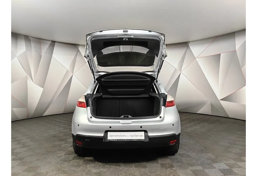 Renault Megane 1.6 MT (106 л.с.) Голубой в АВИЛОН. Слайд №11 Renault Megane 1.6 MT (106 л.с.) Голубой в АВИЛОН. Слайд №11