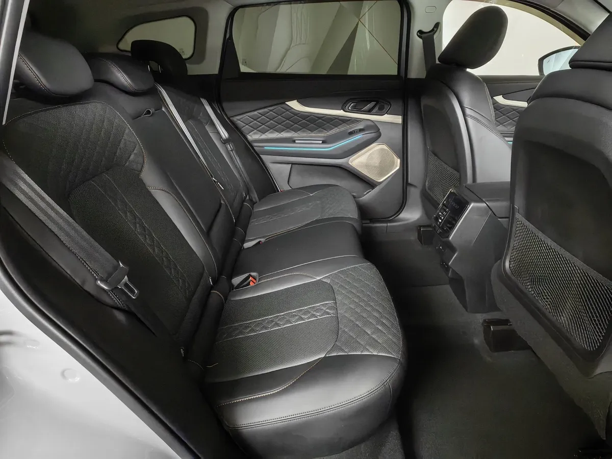EXEED TXL 2.0 DCT7 AWD (197 л.с.) Sport Edition Серый в АВИЛОН. Слайд №15