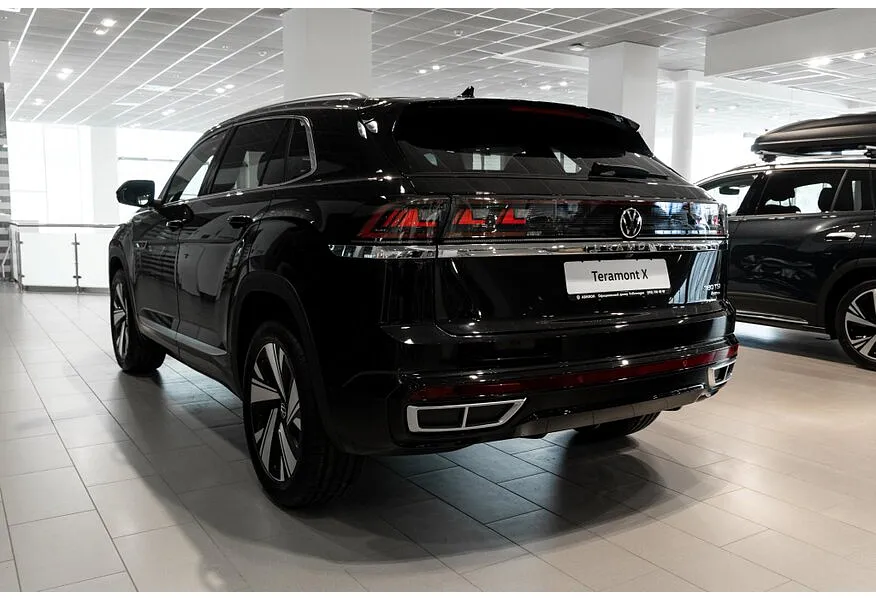 Volkswagen Teramont X 2.0 7DSG AWD (220 л.с.) Черный в АВИЛОН. Слайд №4