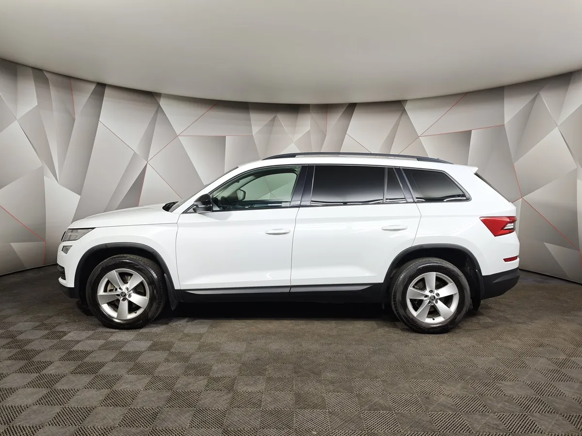 Skoda Kodiaq 1.4 TSI DSG 4X4 (150 л.с.) Белый в АВИЛОН. Слайд №5