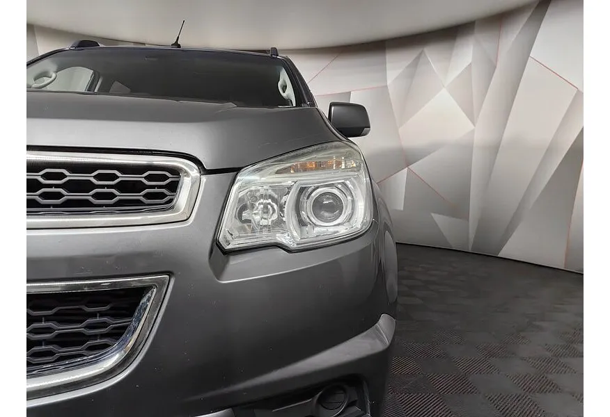 АВИЛОН - Chevrolet TrailBlazer 2.8 D AT AWD (180 л.с.) LT Серый - slide 4