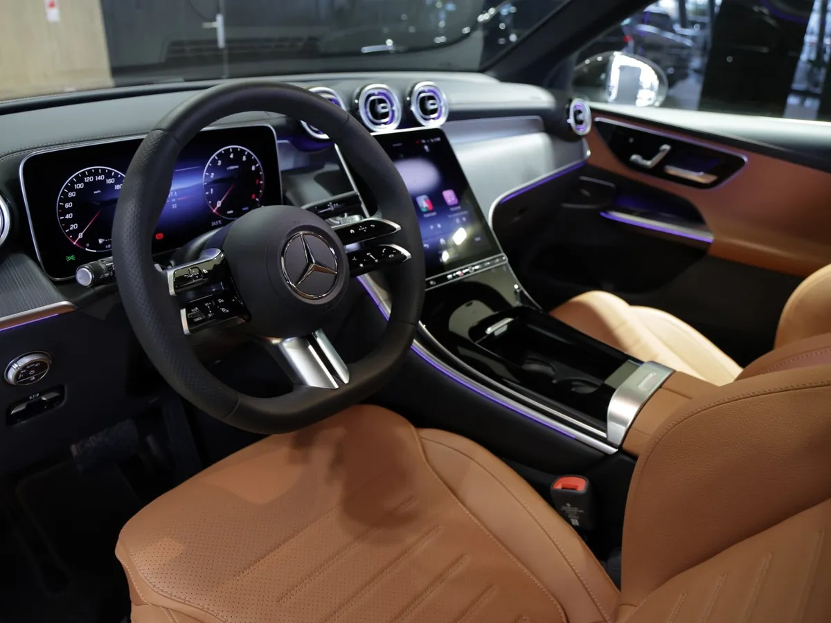 Mercedes-Benz GLC 260 L 9G-TRONIC 4MATIC (197 л.с.) Черный в АВИЛОН. Слайд №11