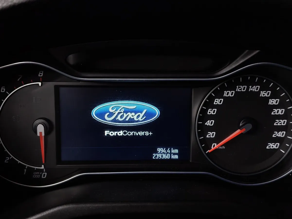 Ford Mondeo 2.0 EcoBoost PowerShift (200 л.с.) Titanium Черный в АВИЛОН. Слайд №17