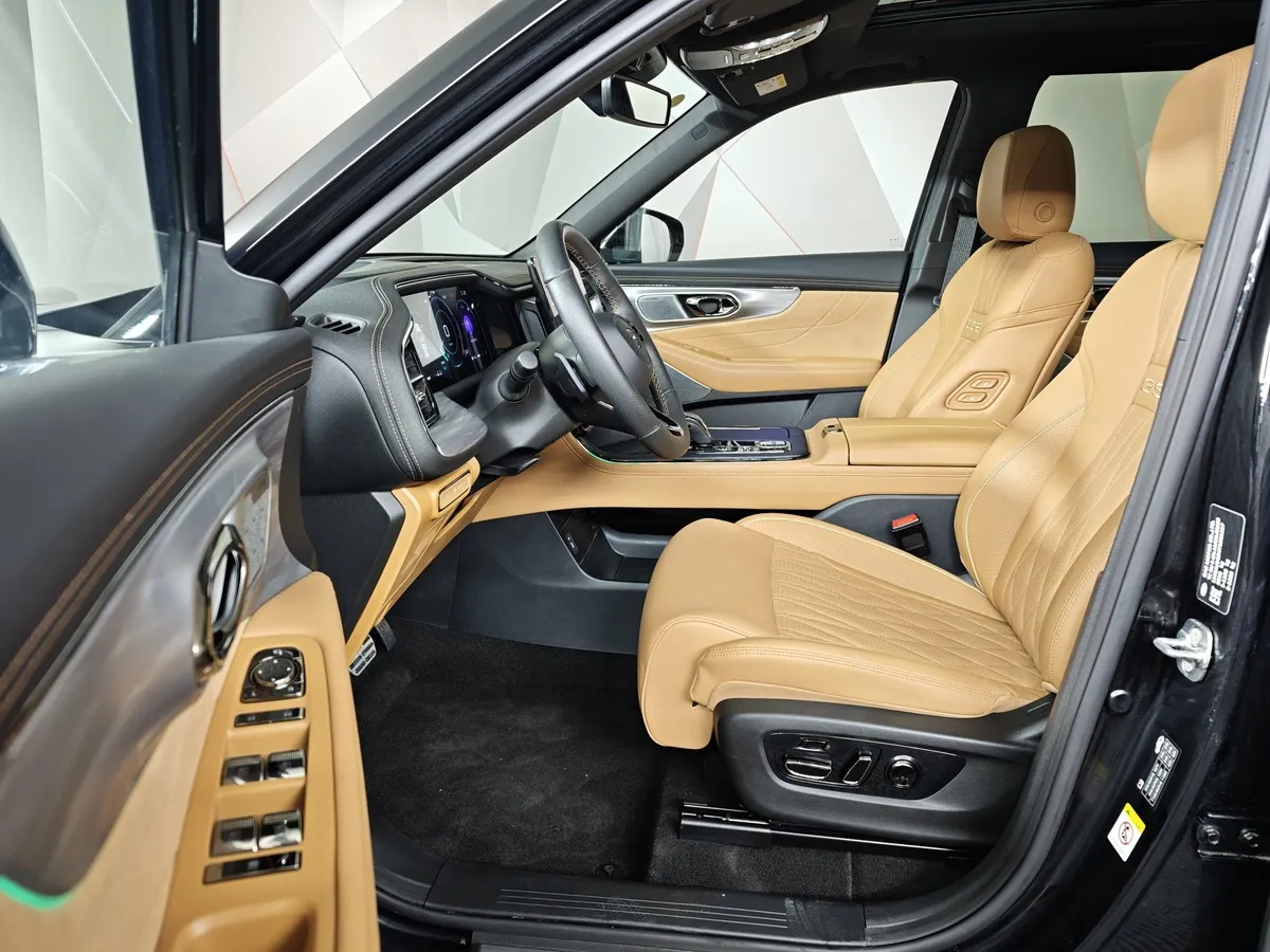 GAC GS8 2.0T 4WD (231 л.с.) GX Premium Черный в АВИЛОН. Слайд №31