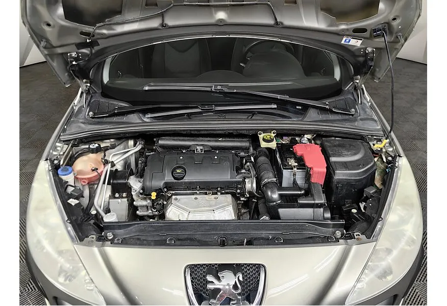 Peugeot 308 1.6 AT (120 л.с.) Бежевый в АВИЛОН. Слайд №11