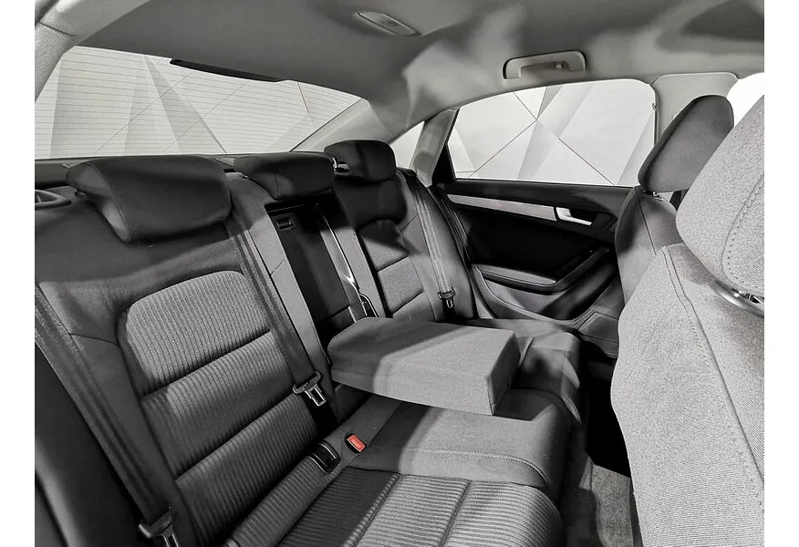 Audi A4 1.8 TFSI multitronic (170 л.с.) Белый в АВИЛОН. Слайд №16