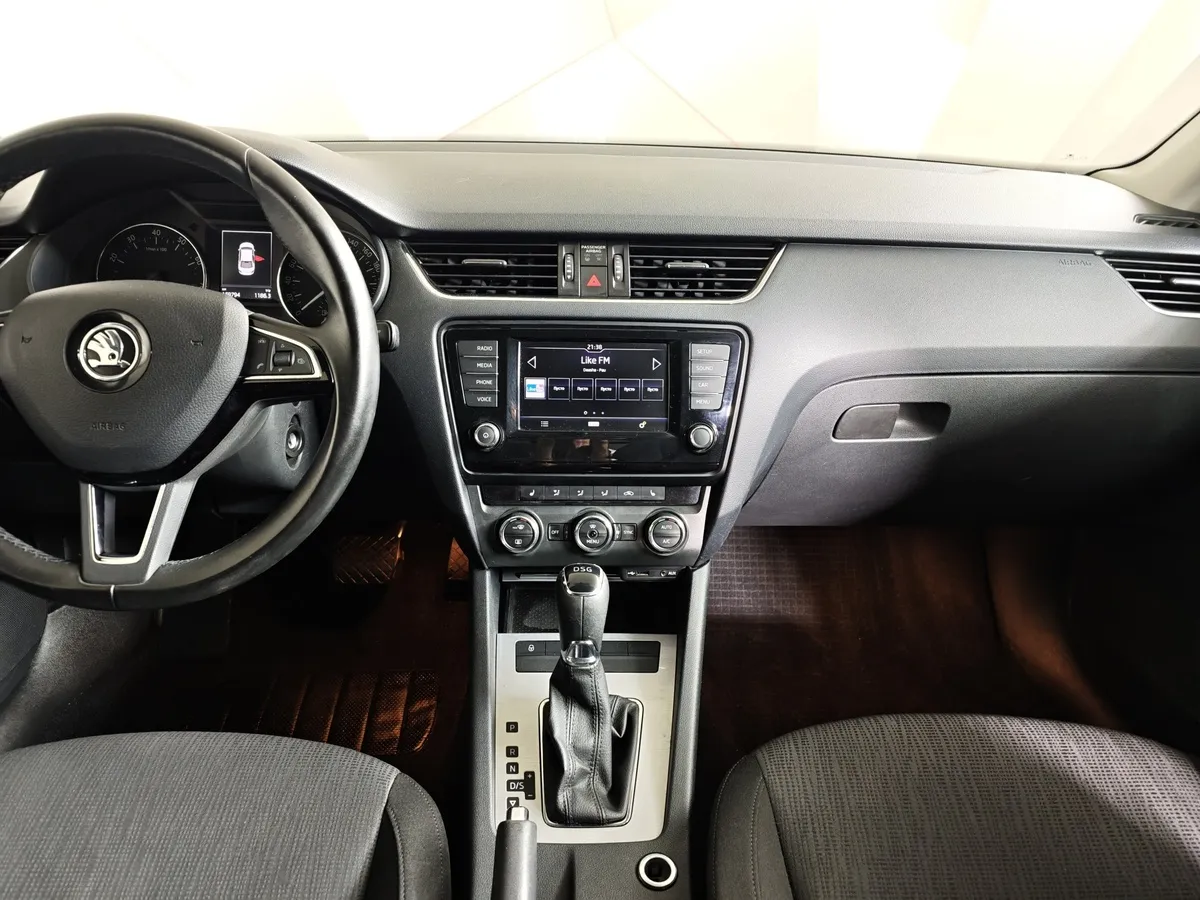 Skoda Octavia 1.8 TSI DSG (180 л.с.) Черный в АВИЛОН. Слайд №15