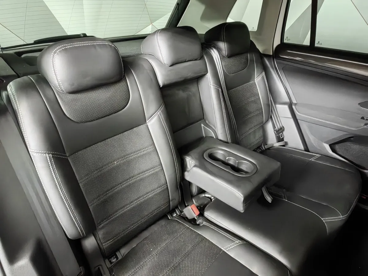 Volkswagen Tiguan 1.4 TSI BlueMotion DSG (150 л.с.) Белый в АВИЛОН. Слайд №17