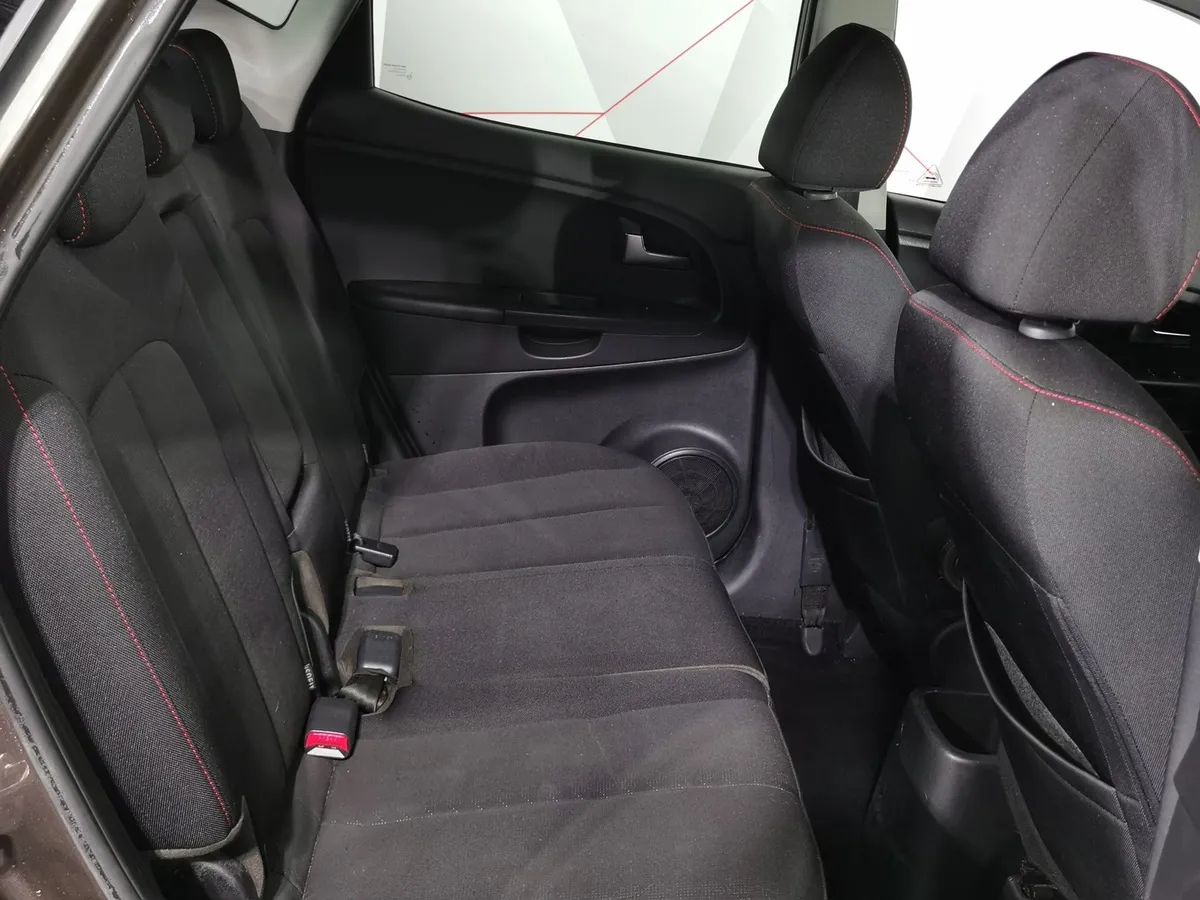 Kia Venga 1.6 AT (125 л.с.) Коричневый в АВИЛОН. Слайд №15