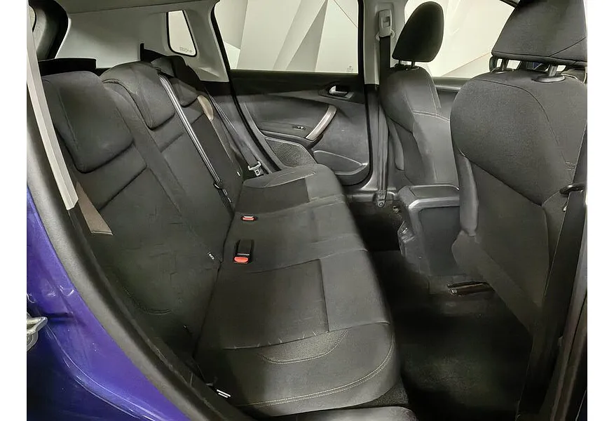 Peugeot 2008 1.6 VTi AT (120 л.с.) Фиолетовый в АВИЛОН. Слайд №15 Peugeot 2008 1.6 VTi AT (120 л.с.) Фиолетовый в АВИЛОН. Слайд №15