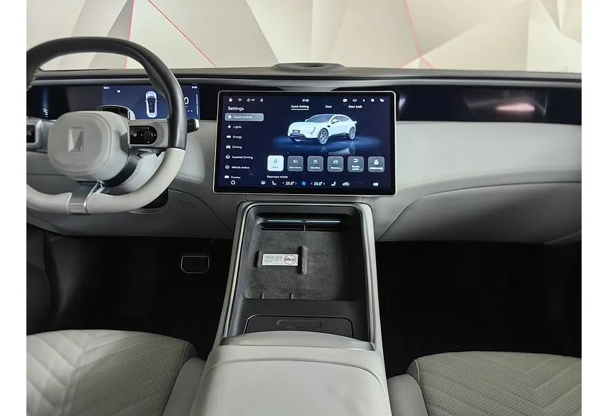 Avatr 11 Ultra-long Range Dual Motor AT 4WD (578 л.с.)  Luxury Edition  Белый в АВИЛОН. Слайд №15