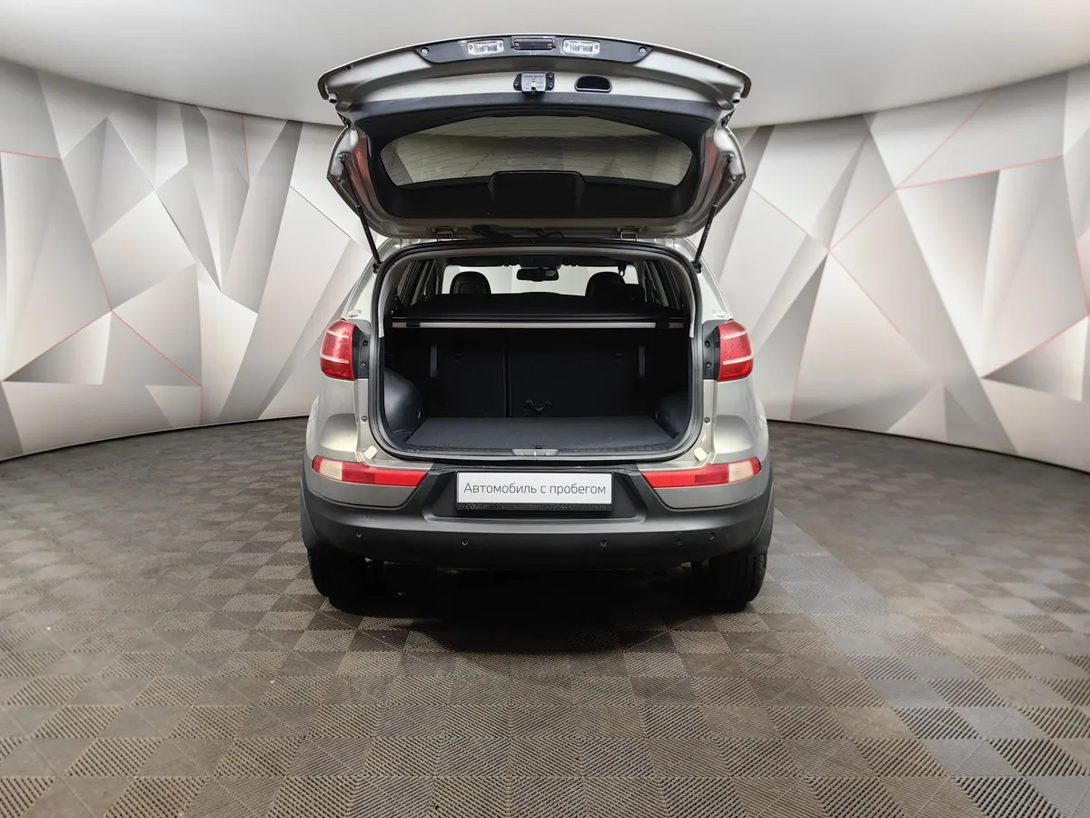 Kia Sportage 2.0 AT (150 л.с.) Серебристый в АВИЛОН. Слайд №11