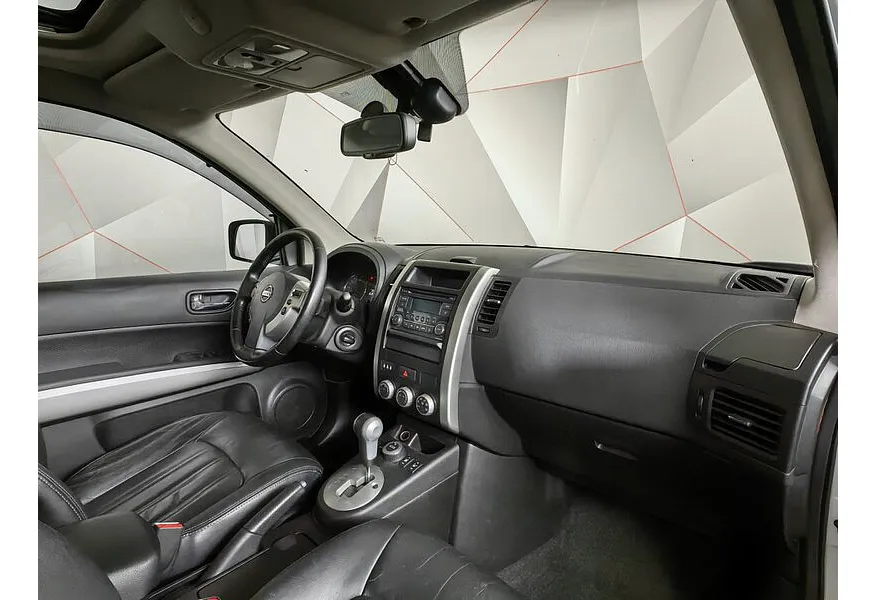 Nissan X-Trail 2.5 CVT AWD (171 л.с.) LE Top Серебристый в АВИЛОН. Слайд №9