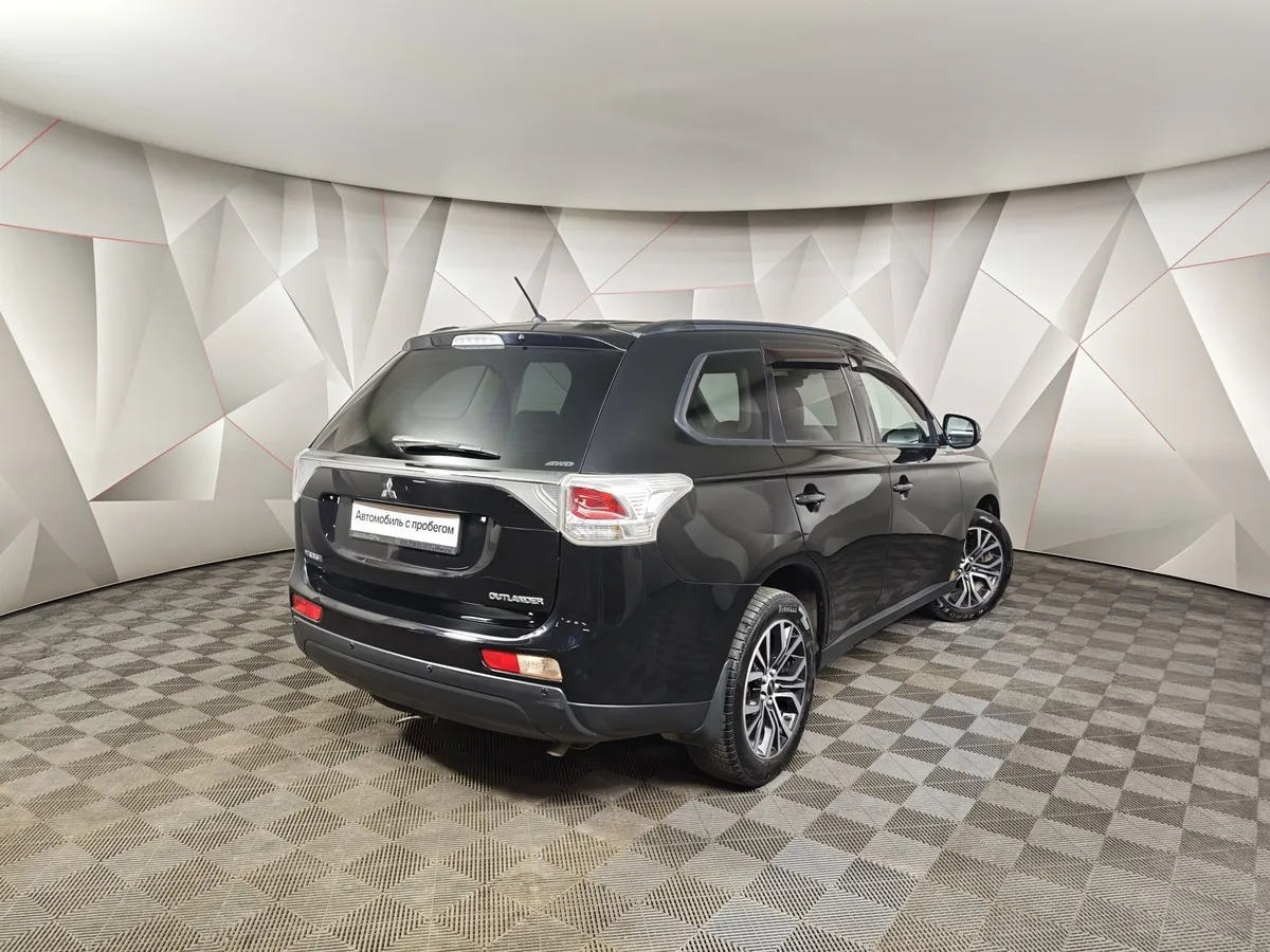 Mitsubishi Outlander 2.4 CVT 4WD (167 л.с.) Черный в АВИЛОН. Слайд №2