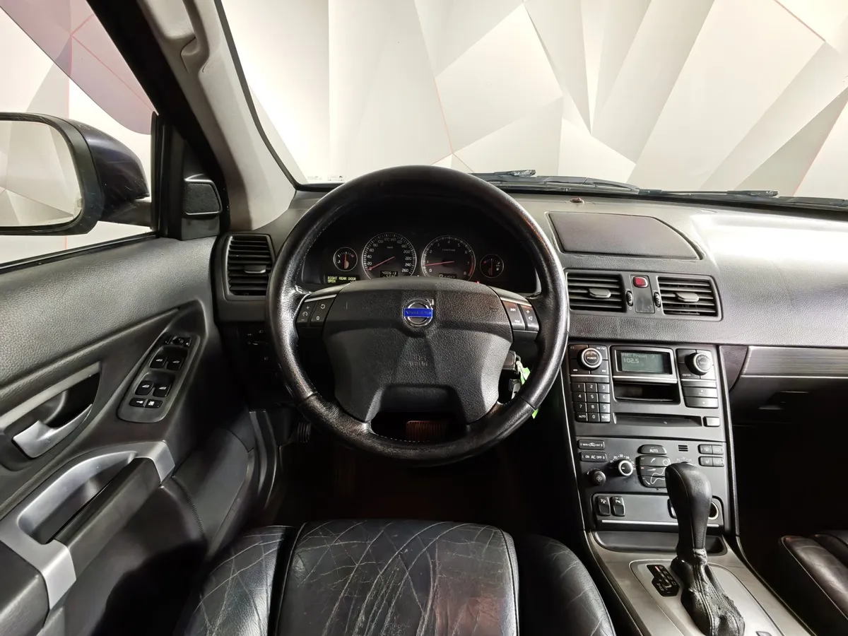 Volvo XC90 3.2 Geartronic AWD (5 мест) (238 л.с.) Синий в АВИЛОН. Слайд №17