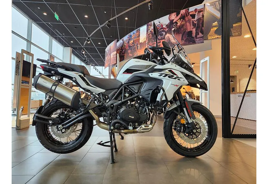 Benelli TRK 502 X 500 см³ (48 л.с.) 500 Комбинированный в АВИЛОН. Слайд №4