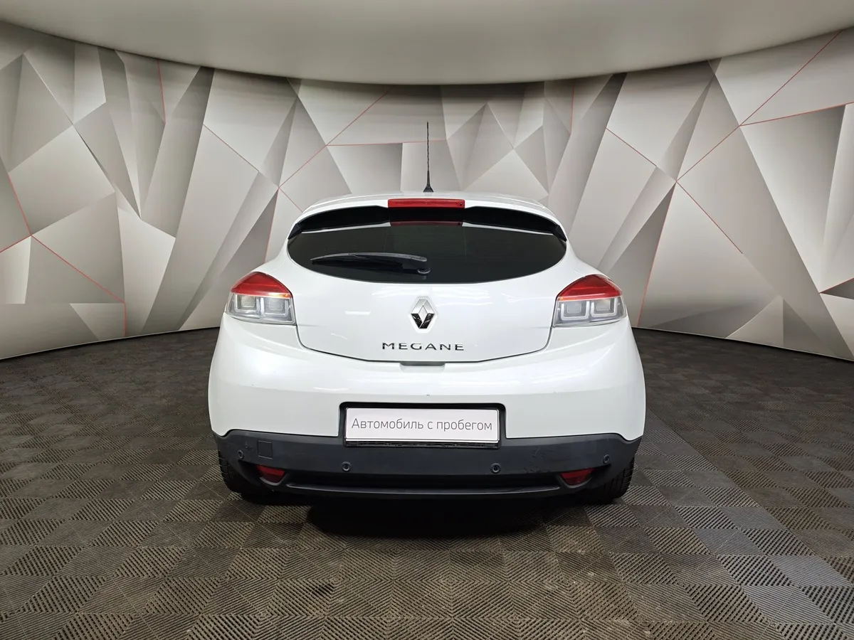 Renault Megane 2.0 CVT (138 л.с.) Белый в АВИЛОН. Слайд №8