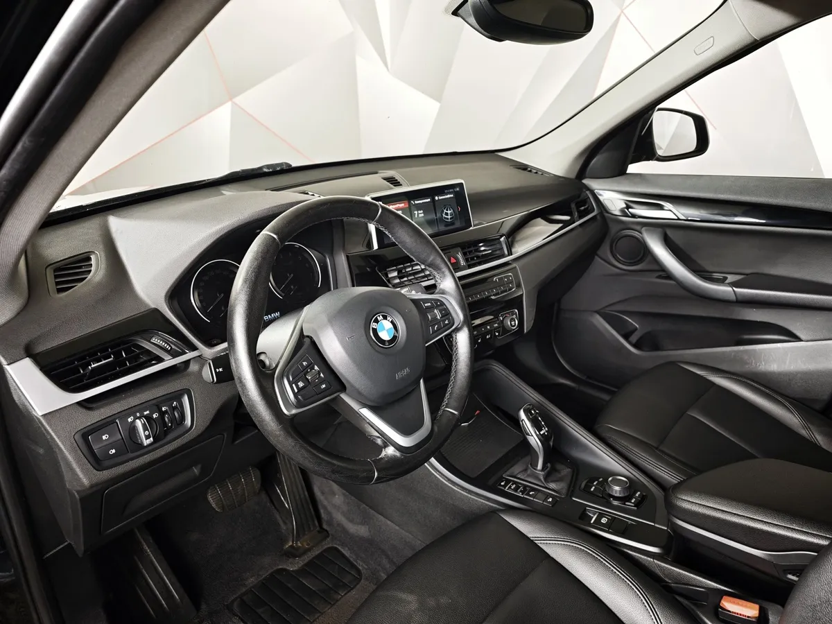 BMW X1 20i xDrive Steptronic AT (192 л.с.) Черный в АВИЛОН. Слайд №12