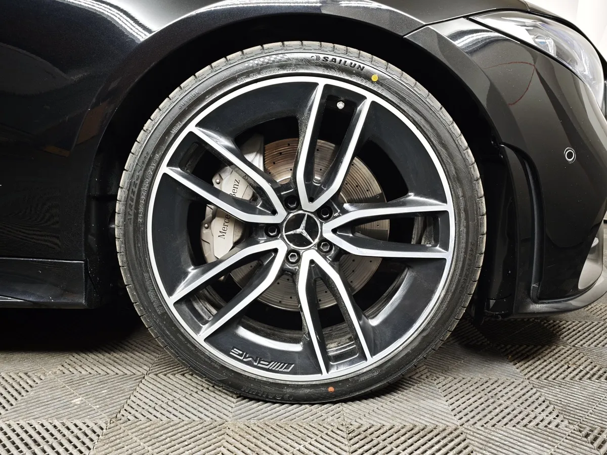 Mercedes-Benz CLS 350 d AT 4Matic (249 л.с.) Sport Черный в АВИЛОН. Слайд №9