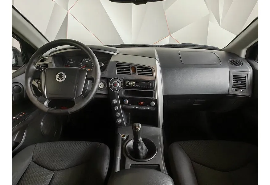 SsangYong Kyron 2.3 MT 4WD (150 л.с.) Серый в АВИЛОН. Слайд №9