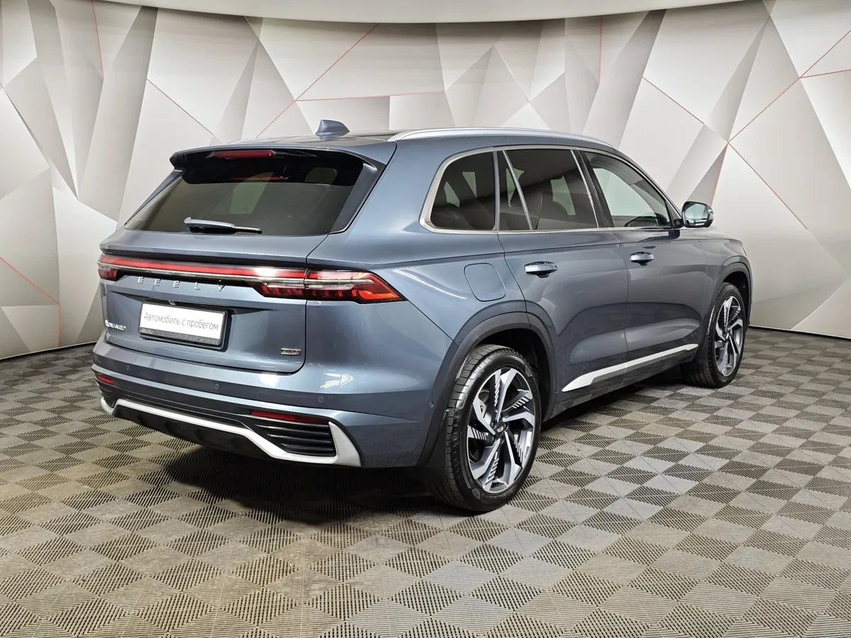 Geely Monjaro 2.0T 8AT 4WD (238 л.с.) Флагман Серый в АВИЛОН. Слайд №2