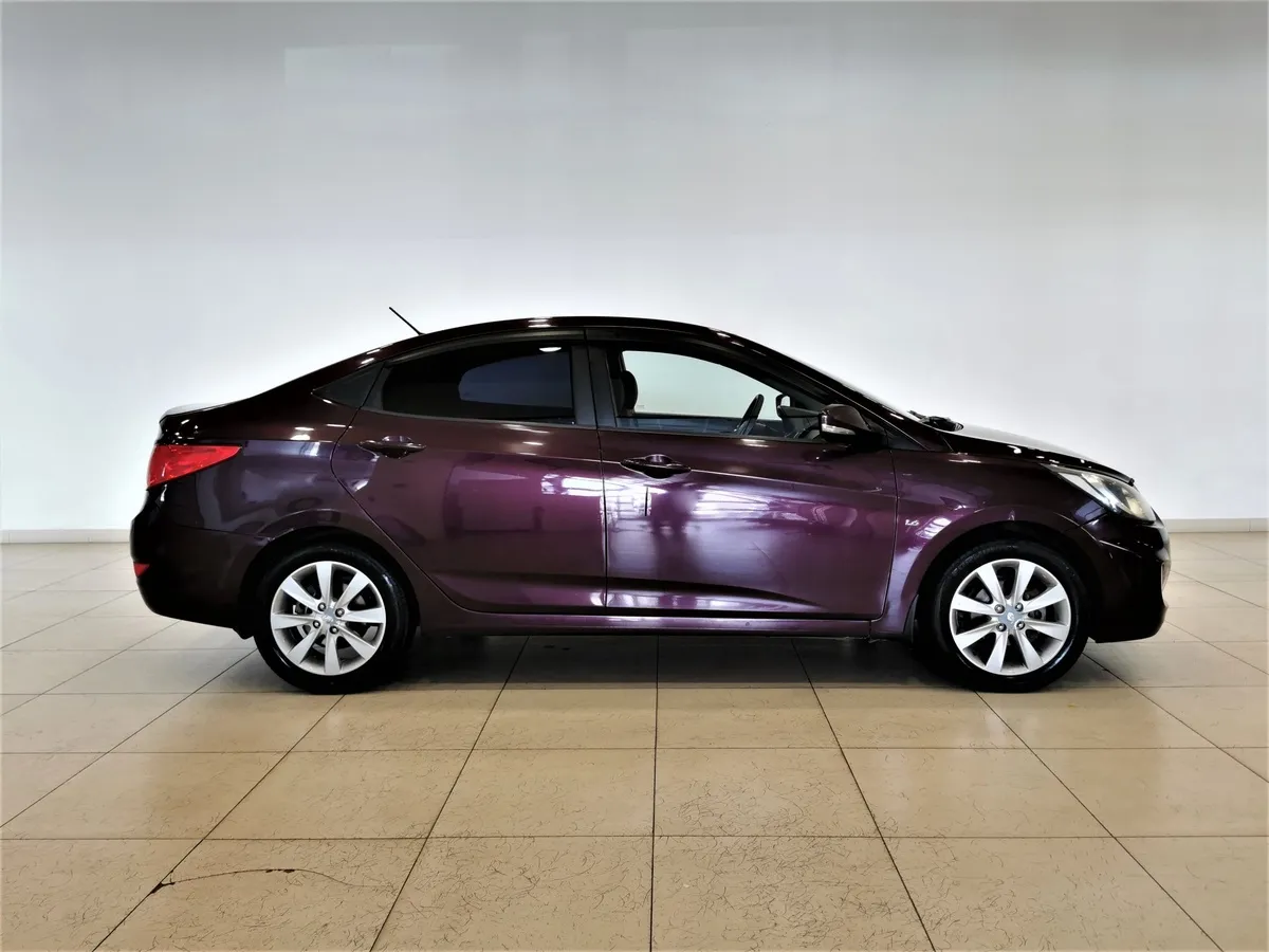 Hyundai Solaris 1.6 AT (123 л.с.) Elegance + Prestige + Safety Фиолетовый в АВИЛОН. Слайд №6
