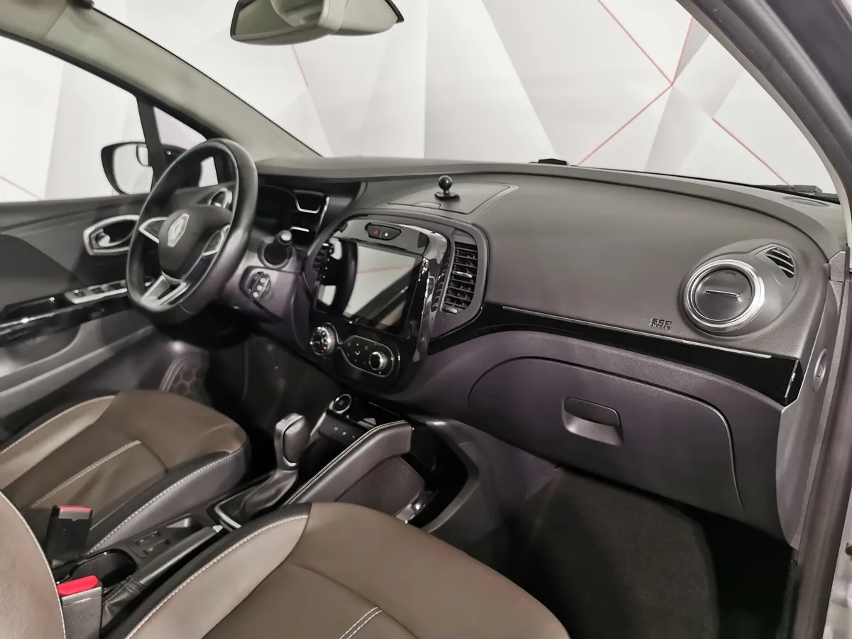 Renault Kaptur 1.6 X-tronic (114 л.с.) Life Серый в АВИЛОН. Слайд №12