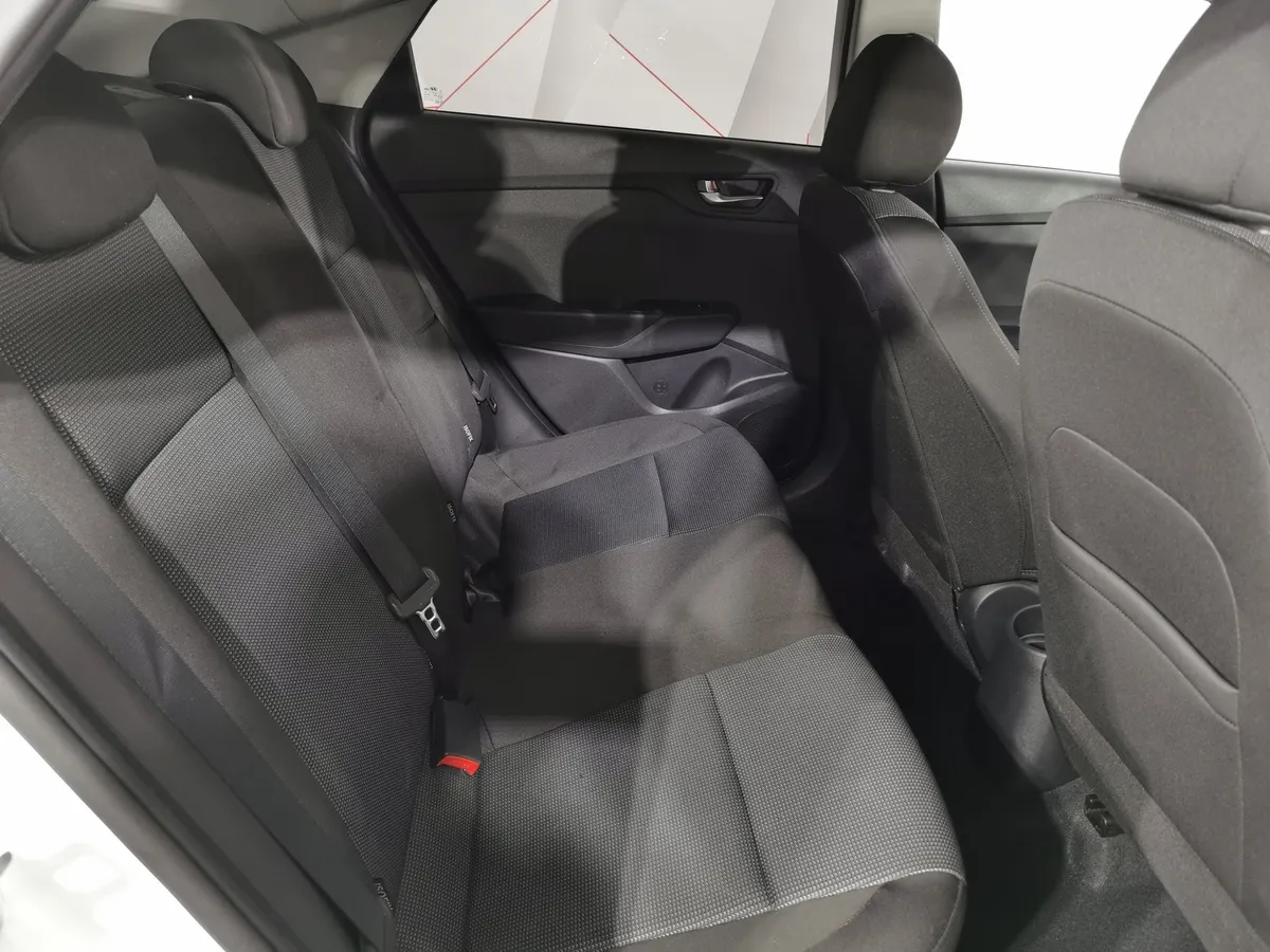 Hyundai Solaris 1.6 AT (123 л.с.) Active Белый в АВИЛОН. Слайд №15