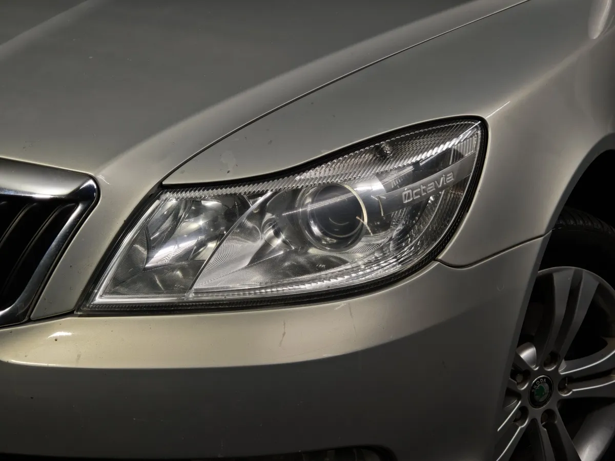 Skoda Octavia 1.8 TSI AT (152 л.с.) Active (CKD) Серебристый в АВИЛОН. Слайд №10