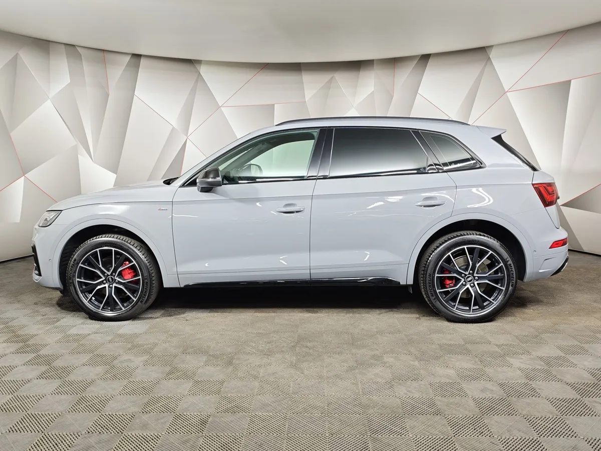 Audi Q5 L 2.0 TFSI S tronic quattro (245 л.с.) Luxury Dynamic Серый в АВИЛОН. Слайд №5