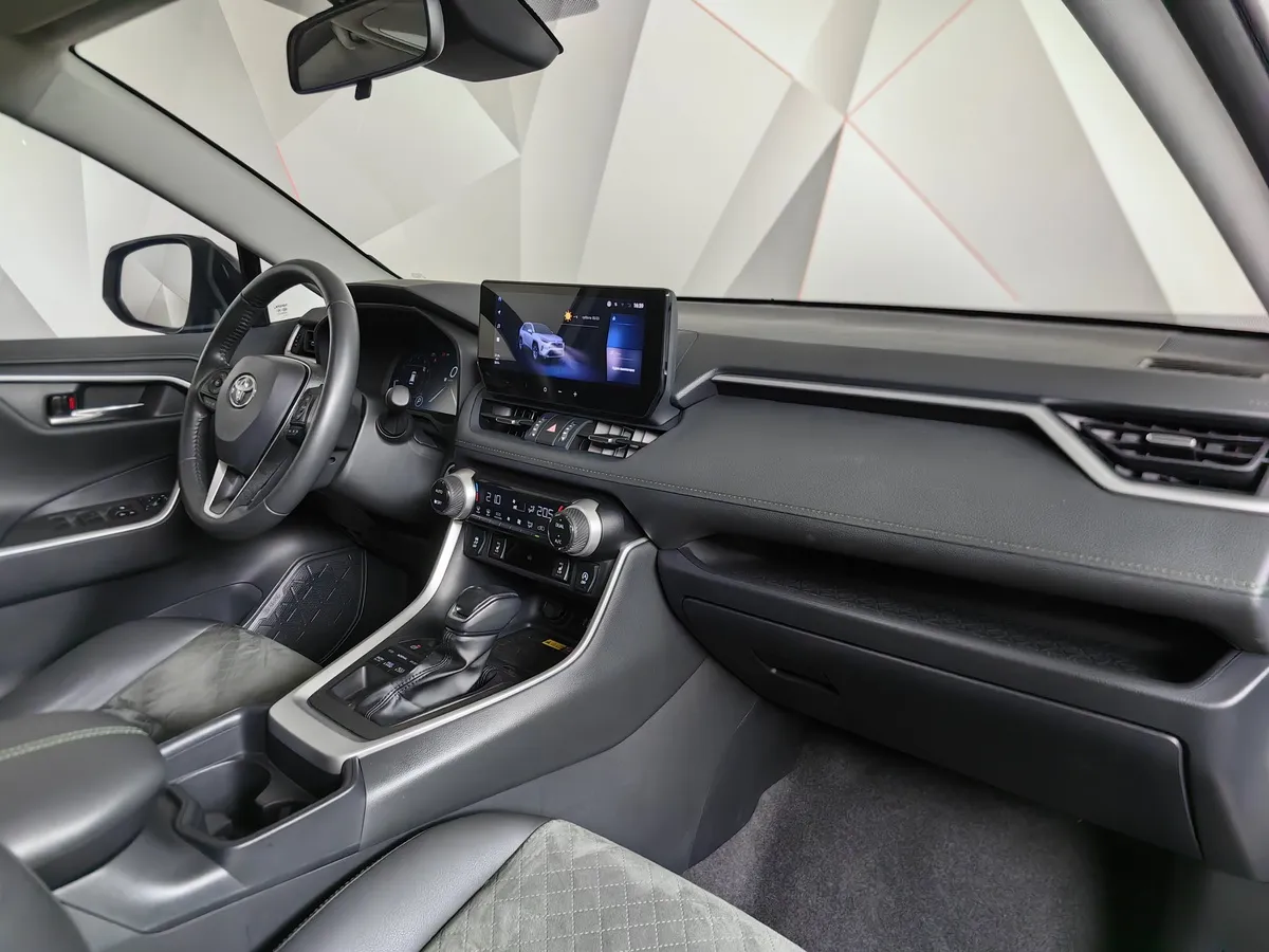 Toyota RAV4 2.0i CVT AWD (171 л.с.) Fashion Plus Белый в АВИЛОН. Слайд №13