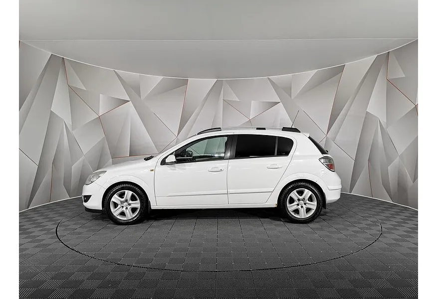 Opel Astra 1.4 ecoFLEX MT (90 л.с.) Белый в АВИЛОН. Слайд №5