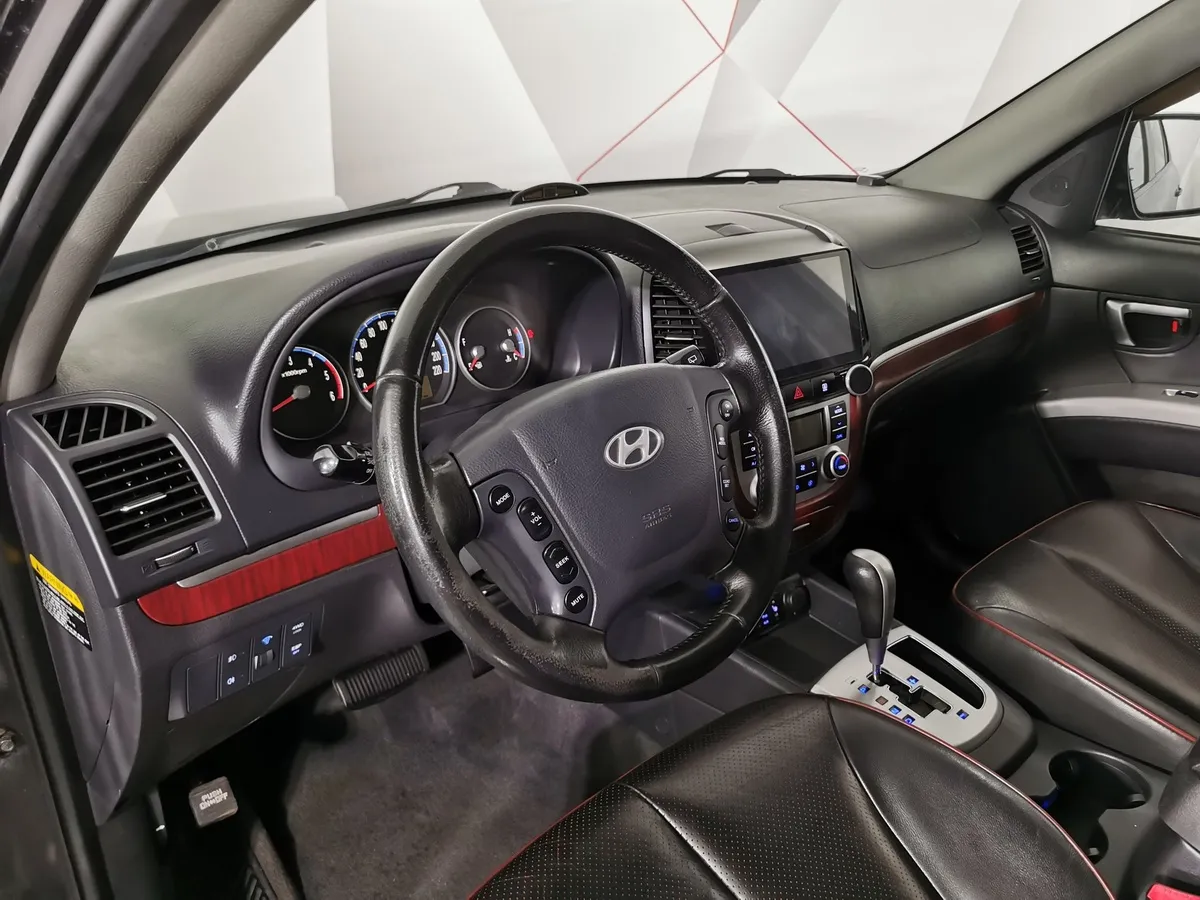 Hyundai Santa Fe 2.2 CRDi AT (153 л.с.) Черный в АВИЛОН. Слайд №18