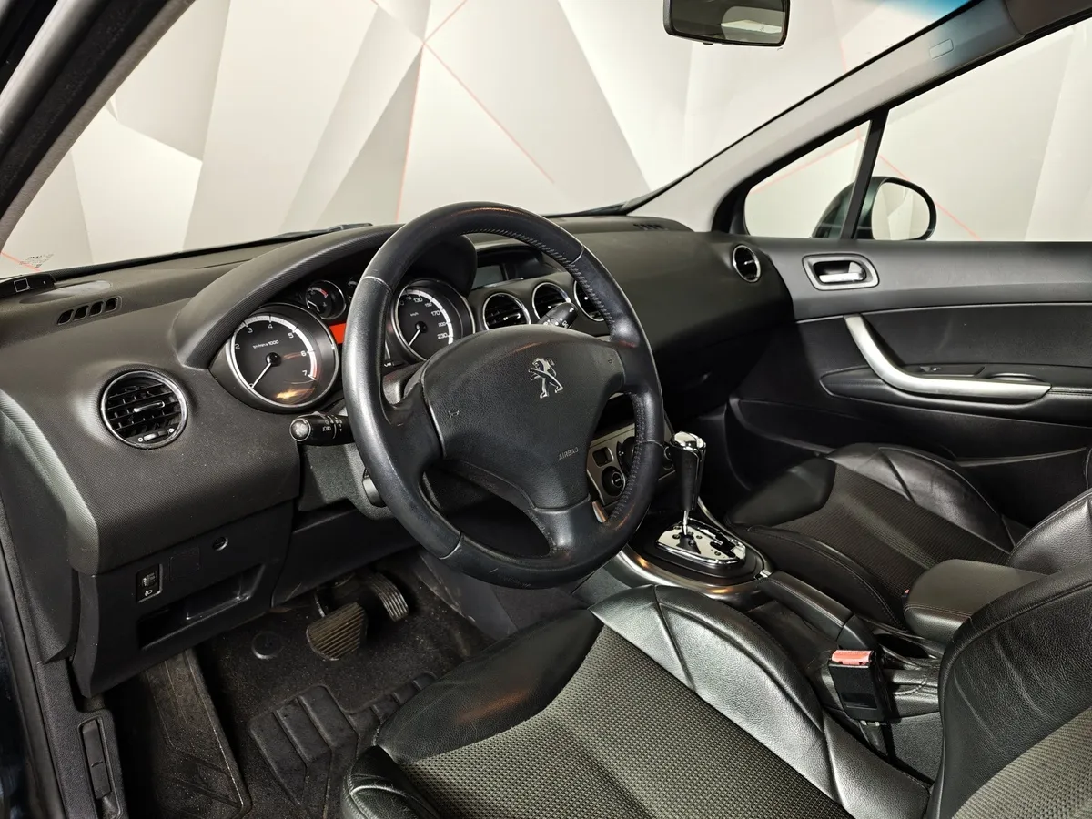 Peugeot 308 1.6 AT (120 л.с.) Черный в АВИЛОН. Слайд №17