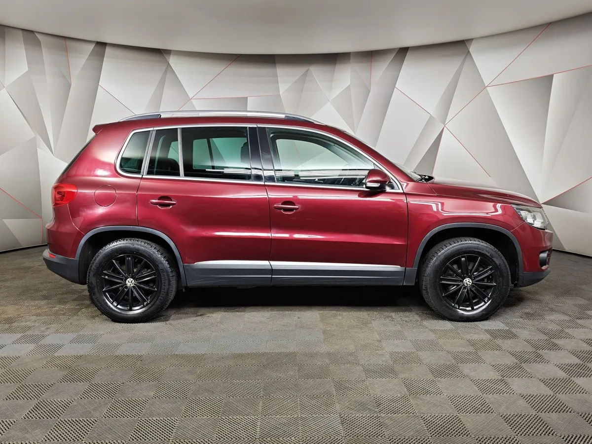 Volkswagen Tiguan 2.0 TDI 4Motion AT (140 л.с.) Sport&Style Красный в АВИЛОН. Слайд №6