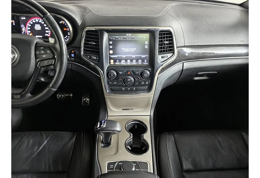 Jeep Grand Cherokee 3.0 TD AT (241 л.с.) Overland Серый в АВИЛОН. Слайд №13