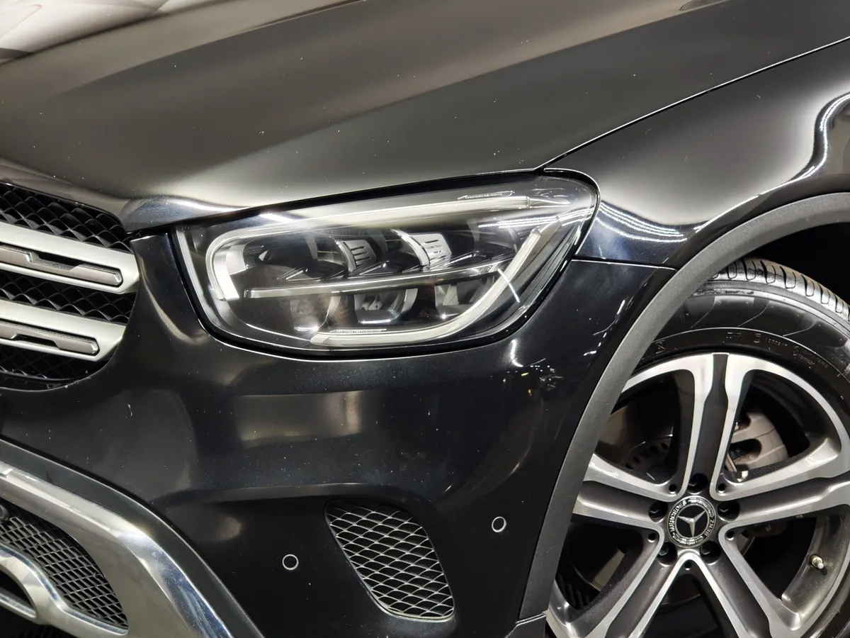 Mercedes-Benz GLC 200 9G-TRONIC 4MATIC (197 л.с.) Premium (Локальная сборка) Черный в АВИЛОН. Слайд №10