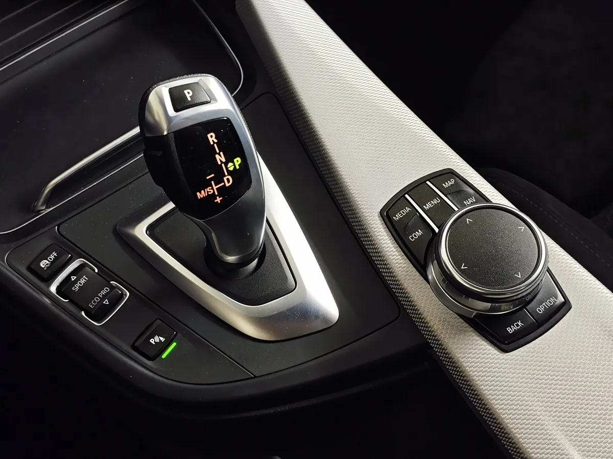 BMW 3 серия 320d AT (190 л.с.) Синий в АВИЛОН. Слайд №17