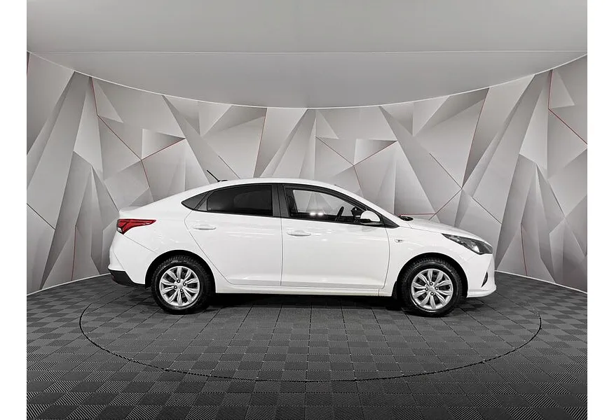 Hyundai Solaris 1.6 AT (123 л.с.) Comfort Белый в АВИЛОН. Слайд №6