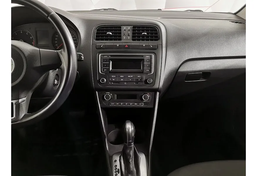 Volkswagen Polo 1.6 Tiptronic (105 л.с.) Comfortline Желтый в АВИЛОН. Слайд №10