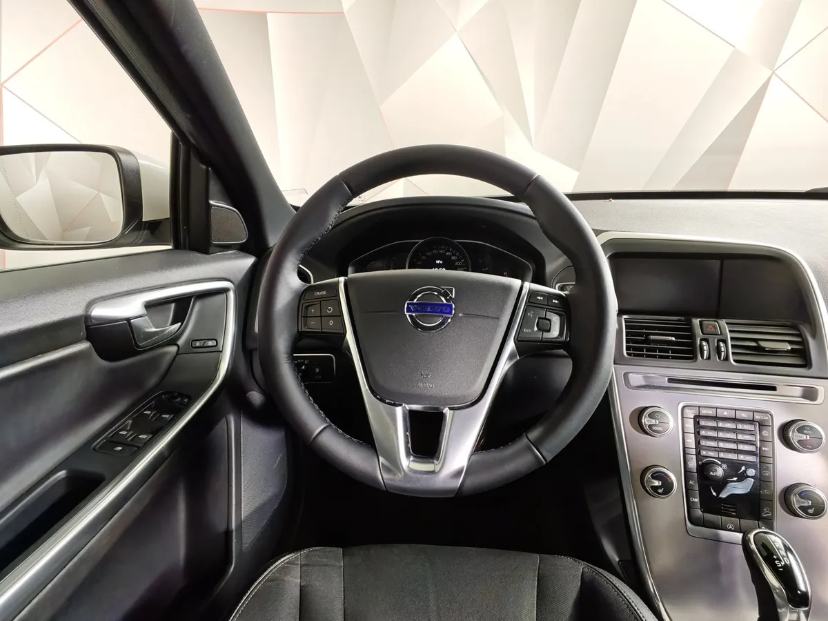 Volvo XC60 2.4 D4 Geartronic AWD (190 л.с.) Белый в АВИЛОН. Слайд №20