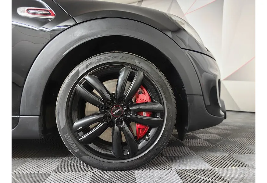 MINI 3 двери JCW 2.0 AT (231 л.с.) Черный в АВИЛОН. Слайд №7